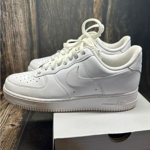 Nike Air Force 1  Triple White Men Size 9